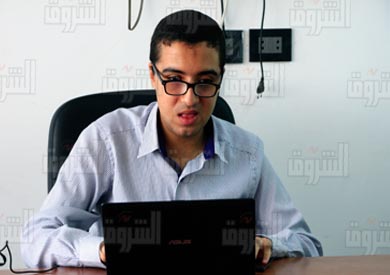 المعيد مصطفى جمال يبدأ بعد أيام رحلة تعليمية جديدة بإسبانيا